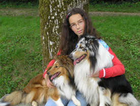 Boaster et Ades avec leur petite maîtresse, Typhaine